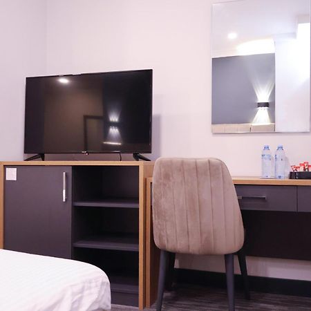 Home Plus Hotel Isztambul Kültér fotó