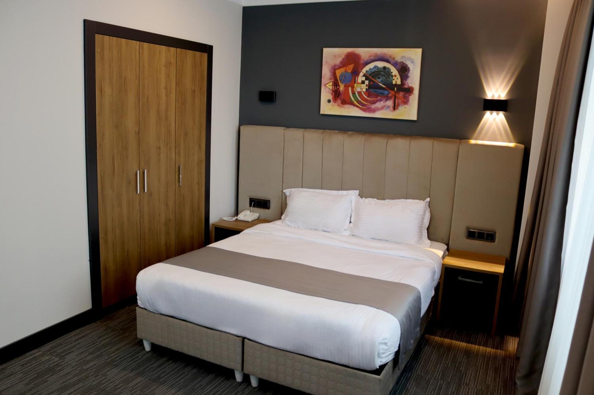 Home Plus Hotel Isztambul Kültér fotó