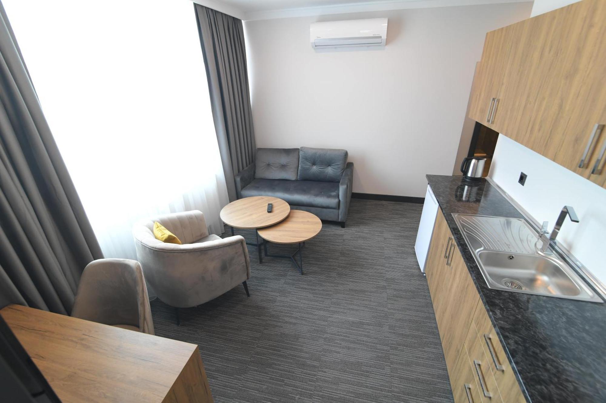 Home Plus Hotel Isztambul Kültér fotó