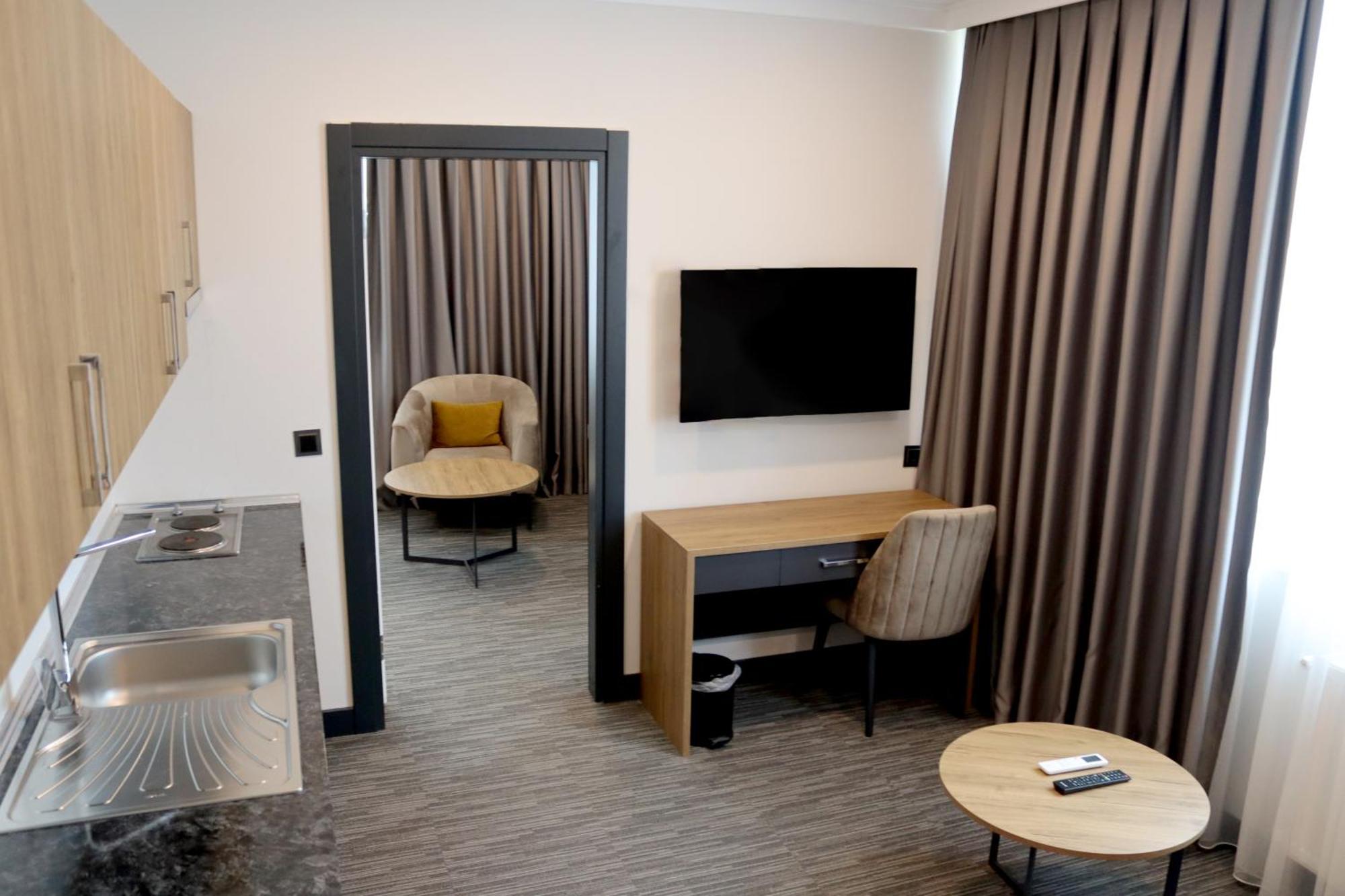 Home Plus Hotel Isztambul Kültér fotó