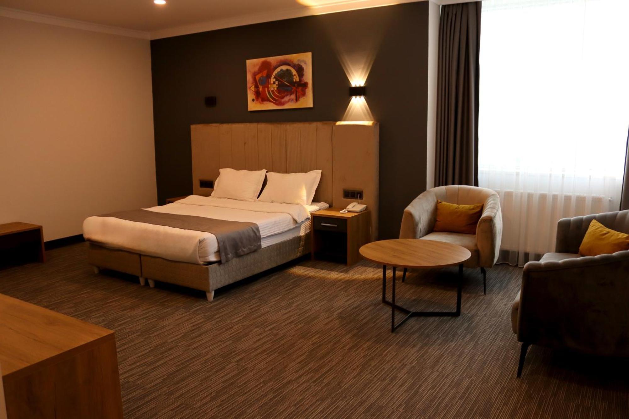 Home Plus Hotel Isztambul Kültér fotó