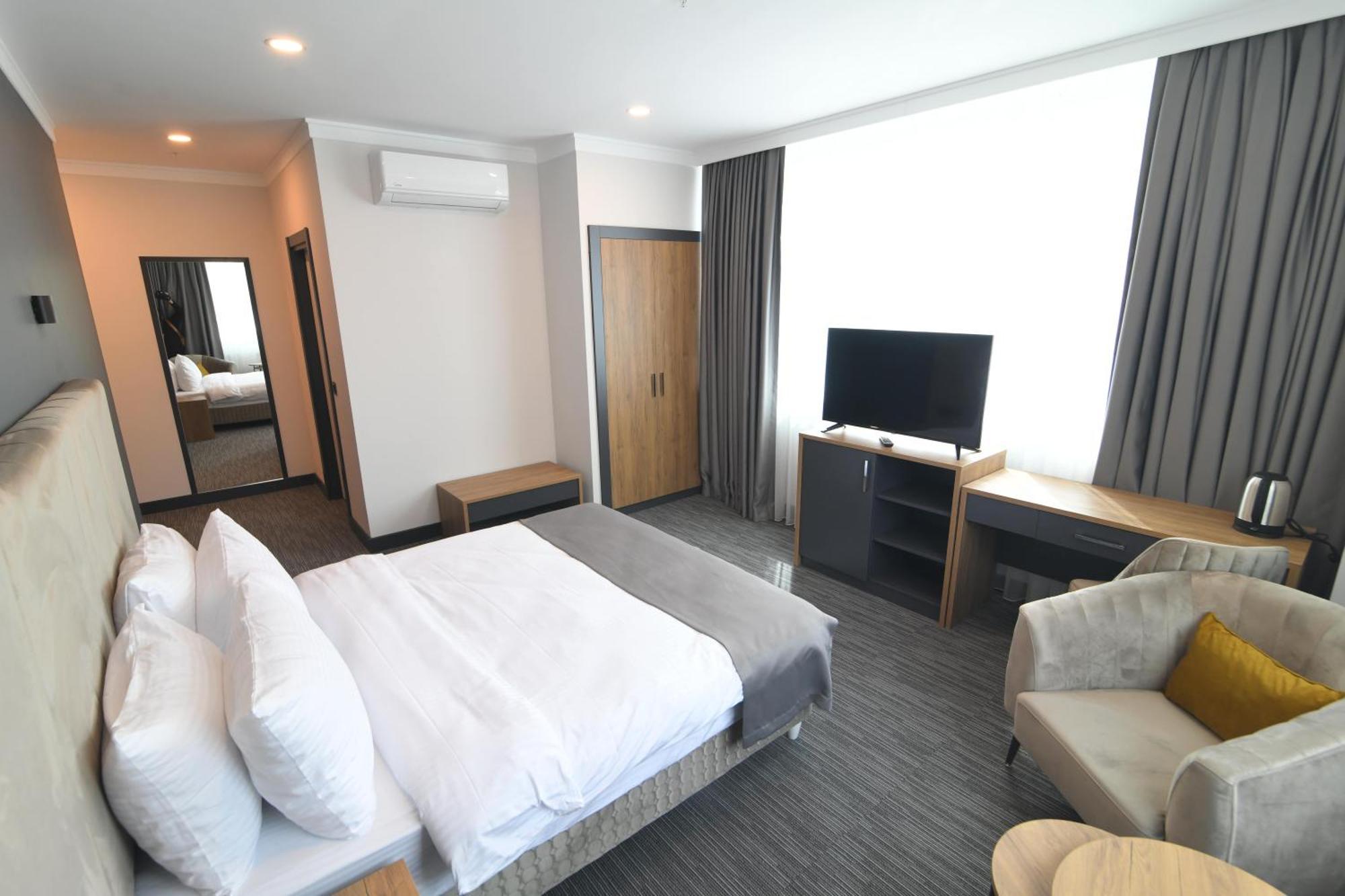 Home Plus Hotel Isztambul Kültér fotó