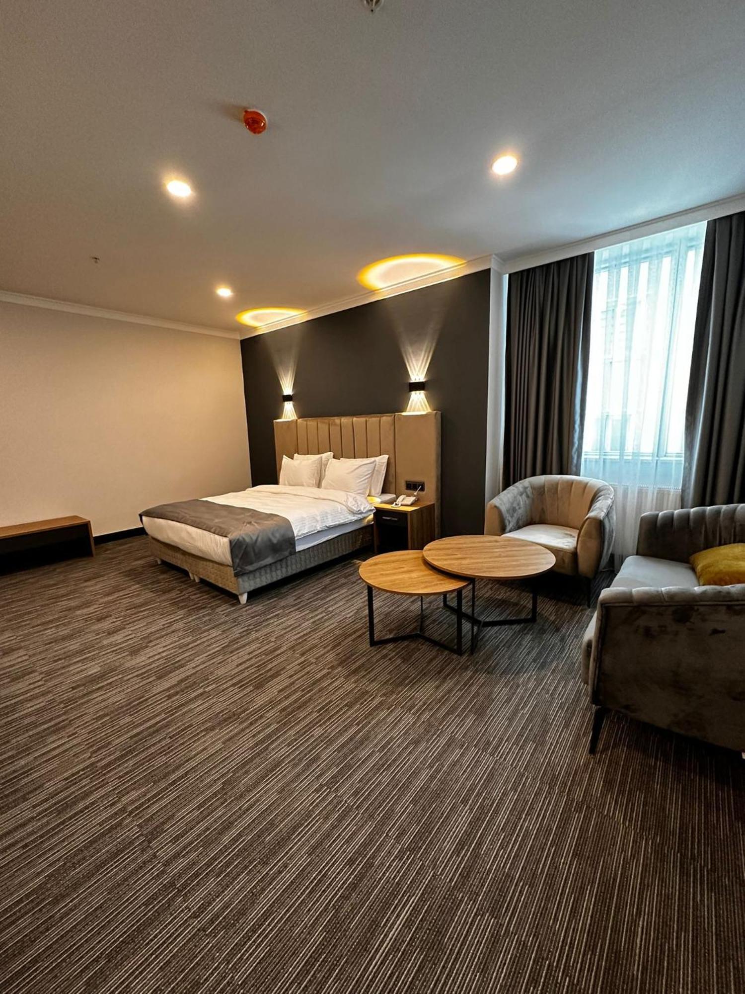 Home Plus Hotel Isztambul Kültér fotó
