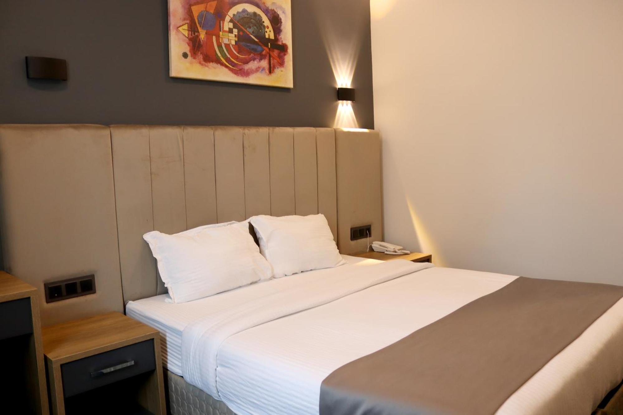 Home Plus Hotel Isztambul Kültér fotó