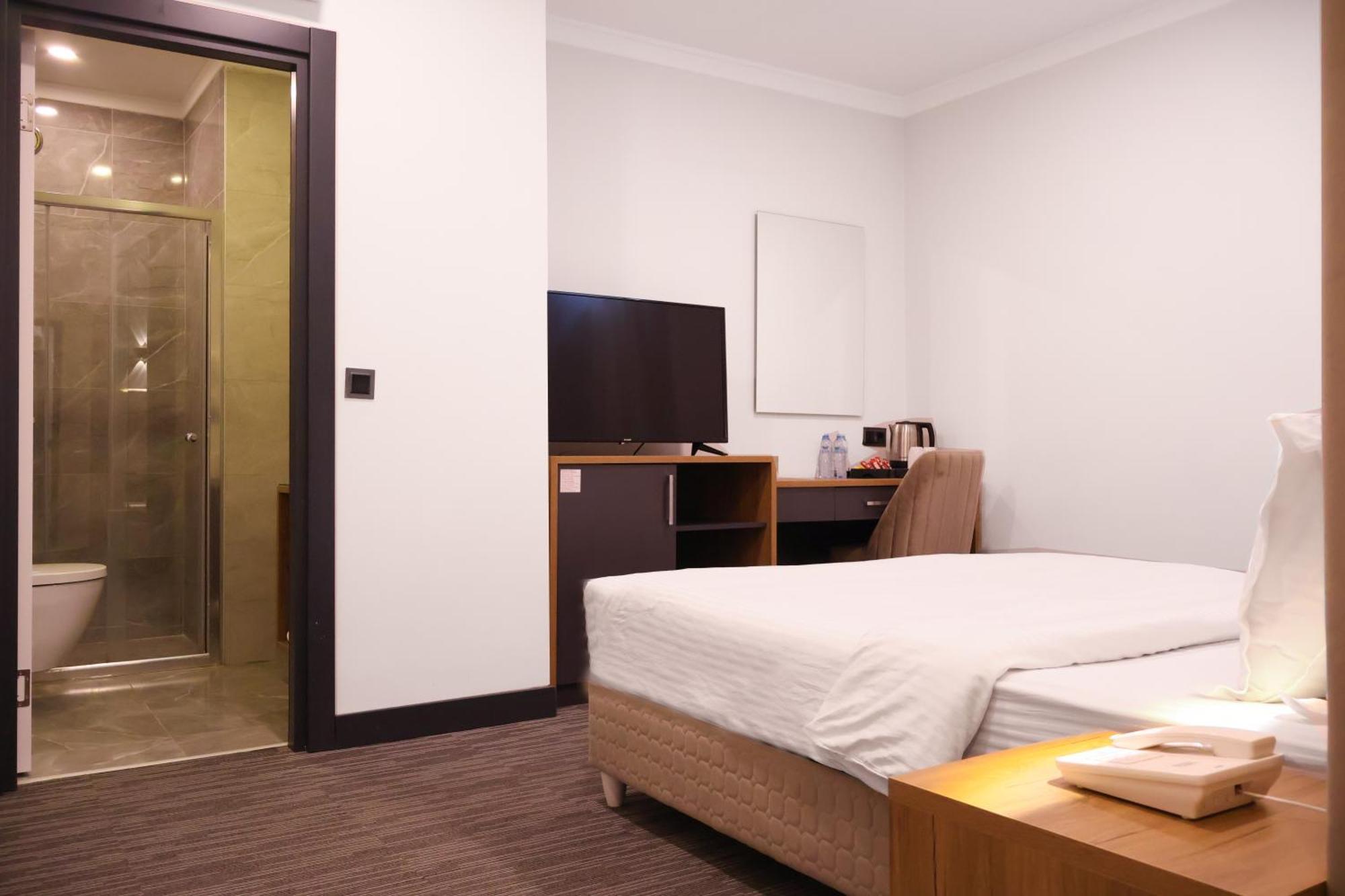 Home Plus Hotel Isztambul Kültér fotó