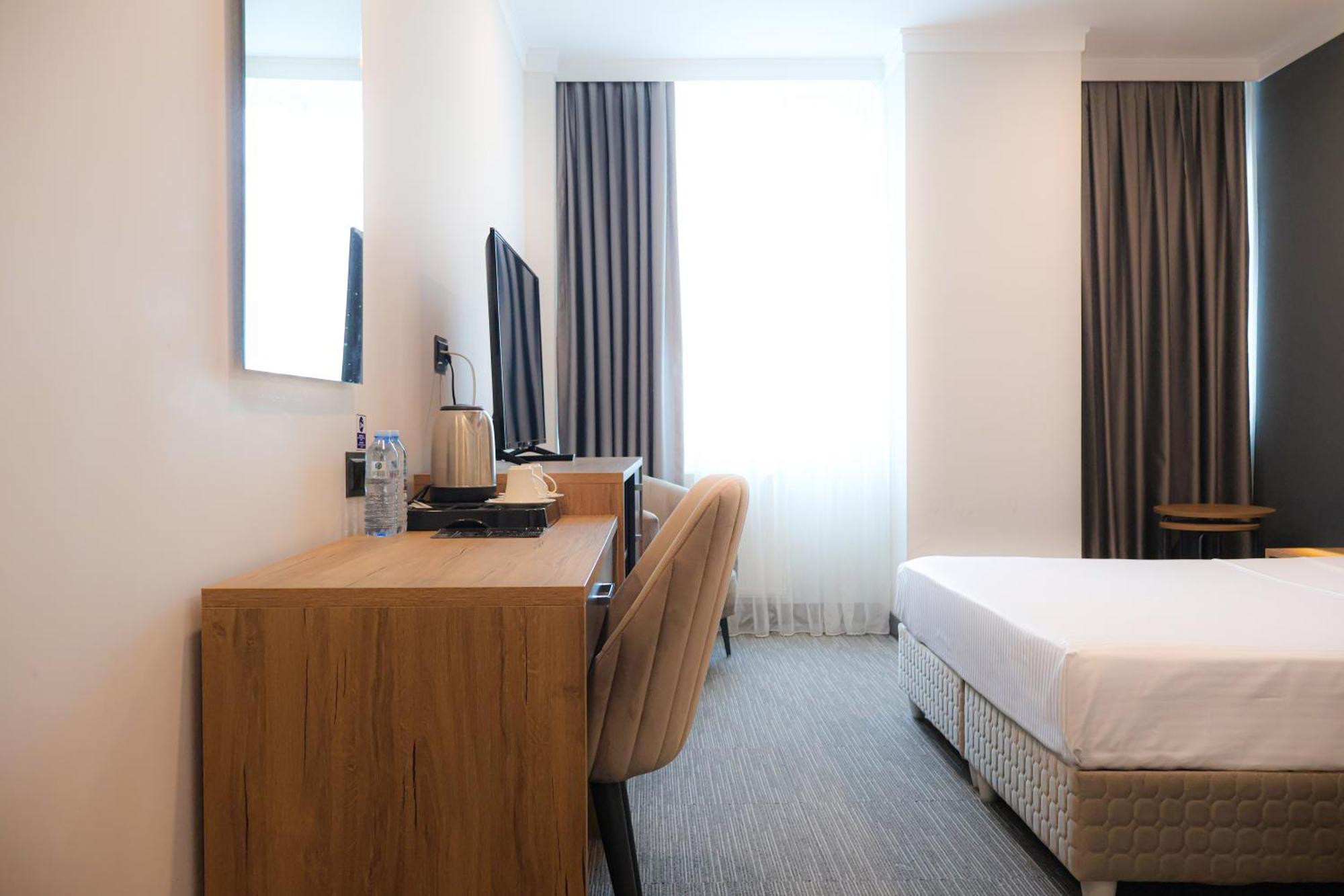 Home Plus Hotel Isztambul Kültér fotó